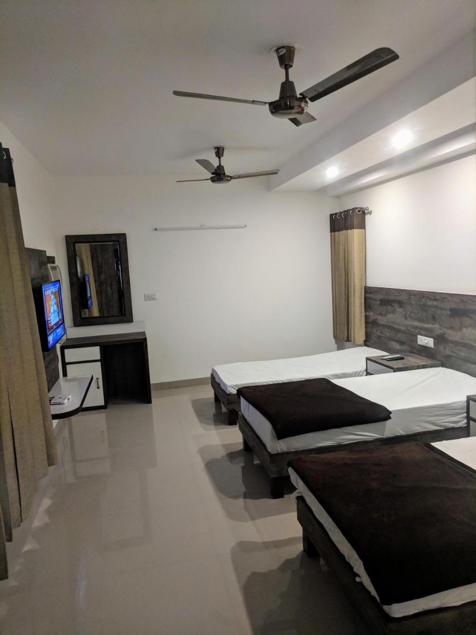Pride Home Nayagaon Екстериор снимка