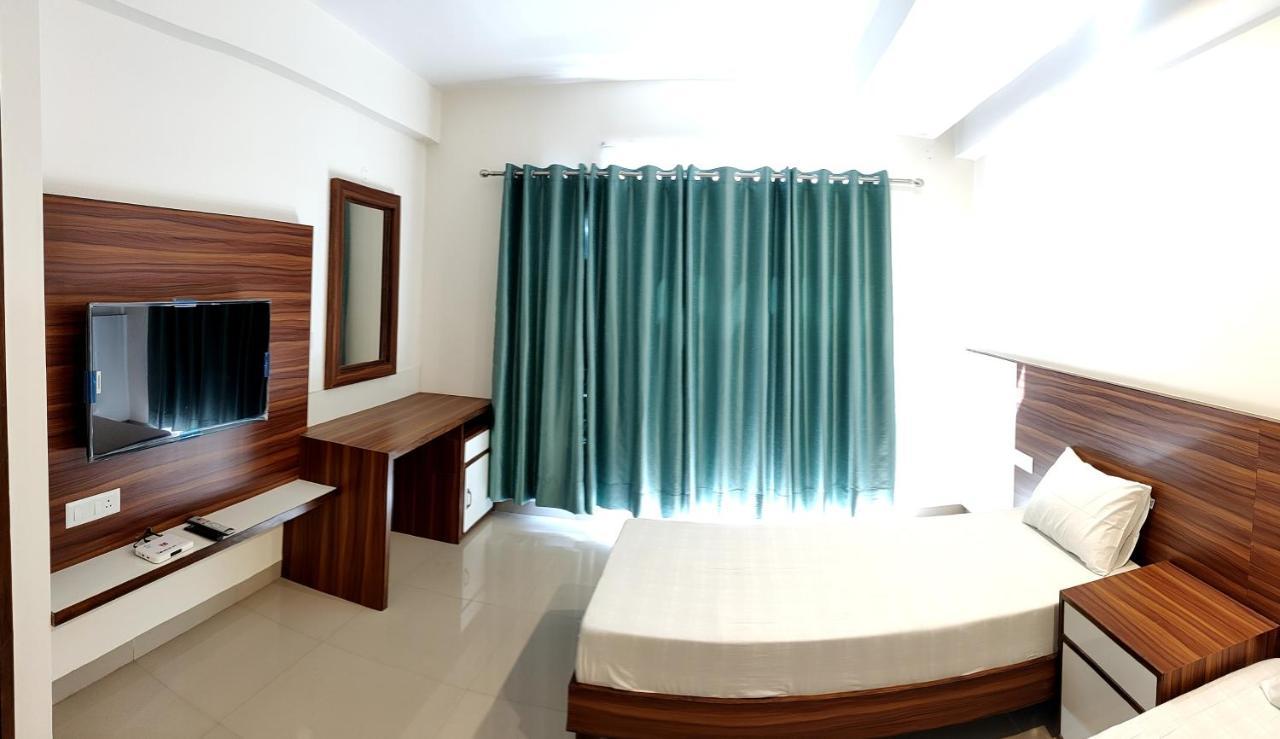 Pride Home Nayagaon Екстериор снимка