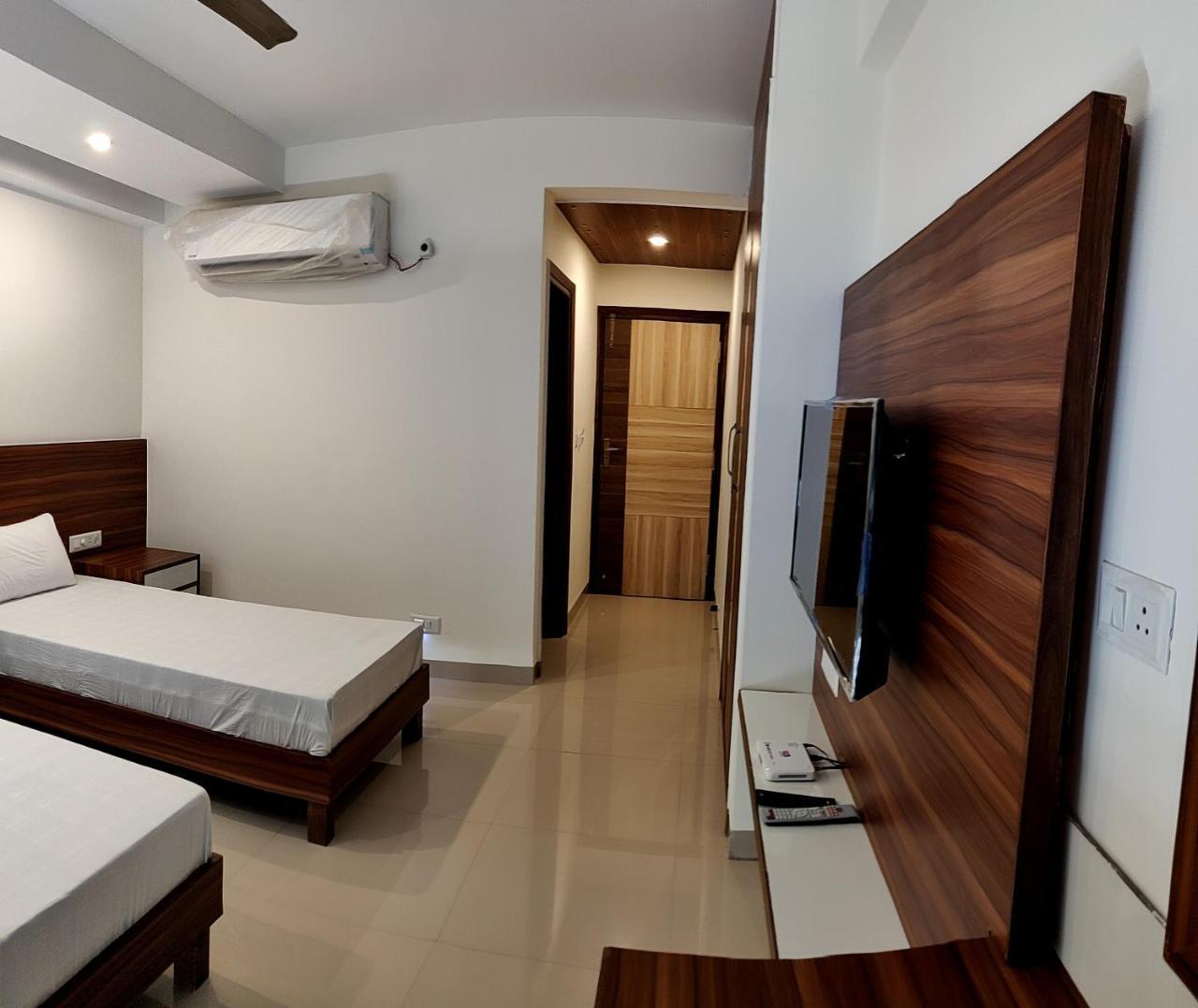 Pride Home Nayagaon Екстериор снимка